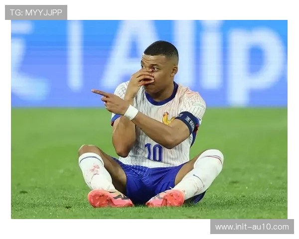 内马尔表达期望姆巴佩留队 强调整队团结共创辉煌